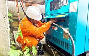 Hơn 9.200 thí sinh Lào Cai đội mưa đến phòng thi đúng giờ, an toàn để thi môn Ngữ văn - Ảnh 20.