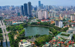 Bí thư Đảng ủy, Chủ tịch HĐND, UBND, MTTQ của 126 xã, phường mới của Hà Nội - Ảnh 2.