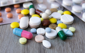 Biến chủng COVID-19 liên tục biến đổi, cần tiếp tục đẩy nhanh tiêm vaccine - Ảnh 2.