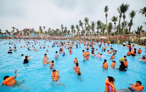 "Hải tr&igrave;nh m&ugrave;a h&egrave;" tại c&ocirc;ng vi&ecirc;n nước Hồ T&acirc;y - Ảnh 15.