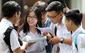 Nghịch lý đề thi khó, điểm chuẩn tuyển sinh đại học lại cao - Ảnh 3.