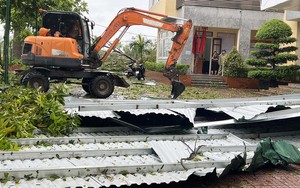 Khôi phục toàn bộ cấp điện cho đồng bào miền Trung sau lũ - Ảnh 1.