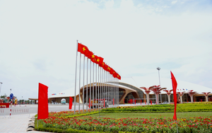 Hà Nội và đêm trắng trong mưa chờ xem tổng duyệt diễu binh, diễu hành mừng Quốc khánh - Ảnh 9.