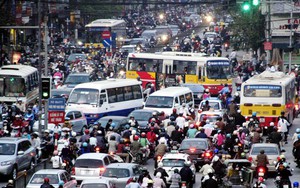 Hà Nội xử lý dứt điểm các chợ cóc, chợ tạm - Ảnh 1.