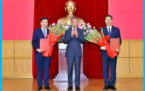 Trung ương cho 2 cán bộ lãnh đạo Thanh Hóa nghỉ hưu trước tuổi - Ảnh 2.