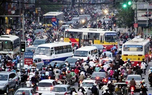 Nh&agrave; xe, t&agrave;u bay tăng chuyến bay phục vụ cao điểm Tết Dương lịch 2026 - Ảnh 1.