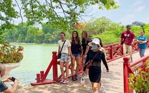 Việt Nam l&agrave; một trong c&aacute;c điểm đến tăng trưởng du lịch nhanh nhất dịp Tết Nguy&ecirc;n đ&aacute;n 2026 - Ảnh 9.