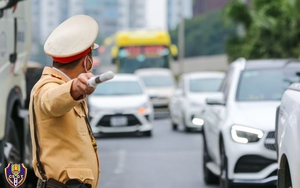 H&agrave; Nội đ&oacute;n Tết trong nhịp giao th&ocirc;ng &ecirc;m ả - Ảnh 2.