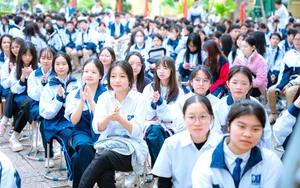 Trao quyền cho hiệu trưởng tăng giờ dạy th&ecirc;m: linh hoạt hay mở cửa &aacute;p lực? - Ảnh 2.