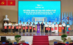 Nh&oacute;m nghi&ecirc;n cứu mạnh cần c&oacute; tối thiểu 50% th&agrave;nh vi&ecirc;n l&agrave; giảng vi&ecirc;n cơ hữu, nghi&ecirc;n cứu vi&ecirc;n cơ hữu - Ảnh 2.