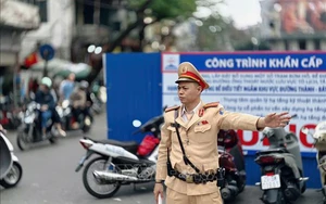 M&ugrave;ng 3 Tết: Người d&acirc;n n&ocirc; nức du xu&acirc;n, c&aacute;c điểm đến văn h&oacute;a H&agrave; Nội đ&oacute;n đ&ocirc;ng đảo du kh&aacute;ch- Ảnh 15.