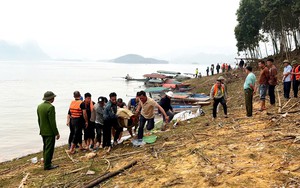 Khởi tố, bắt tạm giam l&aacute;i t&agrave;u chở kh&aacute;ch bị ch&igrave;m tr&ecirc;n hồ Th&aacute;c B&agrave;  - Ảnh 7.