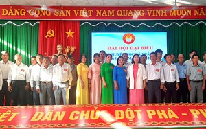 Hội Khuyến học tỉnh Gia Lai trao 140 suất học bổng cho học sinh vượt kh&oacute; tại c&aacute;c x&atilde; bi&ecirc;n giới - Ảnh 7.