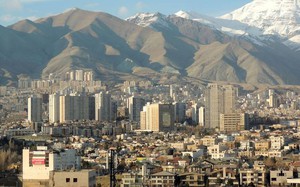 Gi&aacute; v&agrave;ng neo cao, tăng mạnh &aacute;p s&aacute;t 190 triệu đồng mỗi lượng- Ảnh 2.