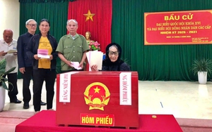 Ng&agrave;y hội non s&ocirc;ng: T&ocirc;n vinh quyền l&agrave;m chủ của nh&acirc;n d&acirc;n - Ảnh 7.