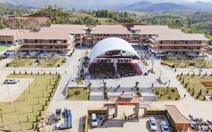 Tổng B&iacute; thư T&ocirc; L&acirc;m dự Lễ khởi c&ocirc;ng đồng loạt c&aacute;c trường nội tr&uacute; li&ecirc;n cấp v&ugrave;ng bi&ecirc;n giai đoạn 2 - Ảnh 4.