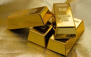 Gi&aacute; v&agrave;ng giảm mạnh, n&ecirc;n mua v&agrave;o hay b&aacute;n ra?- Ảnh 2.