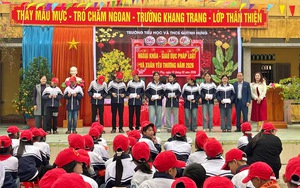 Tuổi trẻ Ban Quản l&yacute; khu kinh tế v&agrave; c&aacute;c khu c&ocirc;ng nghiệp tỉnh Hưng Y&ecirc;n trao tặng học bổng cho học sinh địa b&agrave;n - Ảnh 4.