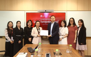 Đồng h&agrave;nh chắp c&aacute;nh nu&ocirc;i dưỡng ước mơ học sinh ngh&egrave;o- Ảnh 6.