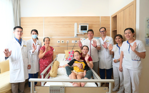 Lần đầu Việt Nam cấy điện cực th&iacute;nh gi&aacute;c th&acirc;n n&atilde;o cho trẻ điếc bẩm sinh - Ảnh 2.