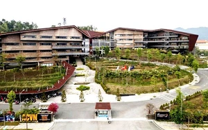 Trường phổ th&ocirc;ng nội tr&uacute; c&oacute; thể tuyển sinh học sinh nước l&aacute;ng giềng  - Ảnh 2.