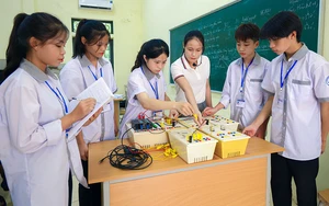 Sắp tới gi&aacute;o vi&ecirc;n sẽ được chấm điểm theo th&aacute;ng, theo qu&yacute;? - Ảnh 3.