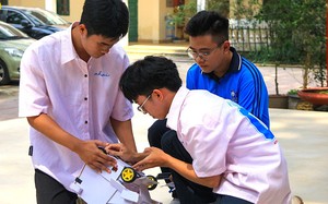Điều lệ trường phổ th&ocirc;ng mới: Kh&ocirc;ng so s&aacute;nh học sinh n&agrave;y với học sinh kh&aacute;c - Ảnh 2.