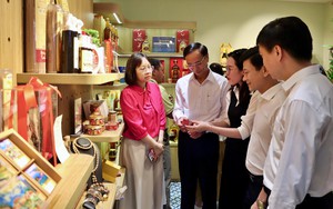 Chương tr&igrave;nh Sức sống h&agrave;ng Việt chủ đề "Huế thương" diễn ra tại H&agrave; Nội - Ảnh 7.