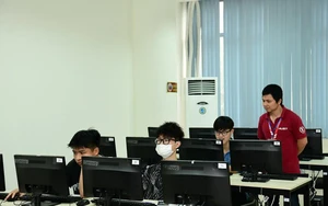 L&agrave;o Cai c&oacute; 1 học sinh đạt điểm thi tốt nghiệp THPT cao thứ 2 to&agrave;n quốc - Ảnh 8.