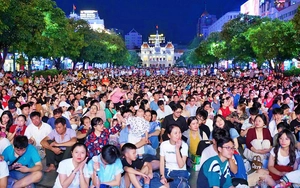 UBND Th&agrave;nh phố Hồ Ch&iacute; Minh trao c&aacute;c quyết định bổ nhiệm Gi&aacute;m đốc sở v&agrave; c&aacute;n bộ - Ảnh 7.