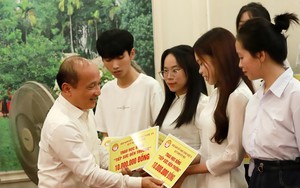 Nữ sinh nghẹn ng&agrave;o 'kh&oacute;c thầm nhiều đ&ecirc;m' ng&agrave;y nhận giấy b&aacute;o tr&uacute;ng tuyển đại học - Ảnh 5.