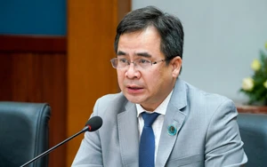 GS Nguyễn Hữu T&uacute; l&agrave;m hiệu trưởng Trường Đại học Y H&agrave; Nội đến khi nghỉ hưu - Ảnh 2.