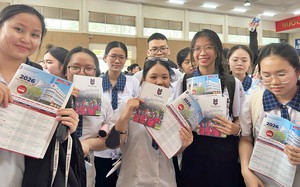 Trường Đại học Ng&acirc;n h&agrave;ng 50 năm khẳng định vị thế dẫn đầu trong đ&agrave;o tạo nguồn nh&acirc;n lực chất lượng cao - Ảnh 7.