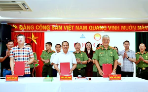 Hội Khuyến học L&agrave;o Cai phối hợp trao 180 suất học bổng cho học sinh c&oacute; ho&agrave;n cảnh kh&oacute; khăn - Ảnh 5.