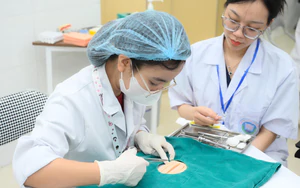 Điểm chuẩn Trường Đại học S&agrave;i G&ograve;n: Ng&agrave;nh sư phạm to&aacute;n cao nhất 28,89 điểm - Ảnh 2.
