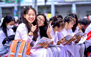 Xử l&yacute; nghi&ecirc;m người đứng đầu cơ sở gi&aacute;o dục nếu để xảy ra lạm thu- Ảnh 2.