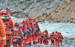 Nepal &ldquo;đứt g&atilde;y&rdquo; du lịch sau thảm hoạ lũ qu&eacute;t như &ldquo;s&oacute;ng thần từ tr&ecirc;n trời&rdquo; - Ảnh 9.