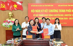 Khuyến học Ninh B&igrave;nh trao 180 triệu đồng học bổng "C&ugrave;ng em vượt kh&oacute; đến trường" - Ảnh 5.
