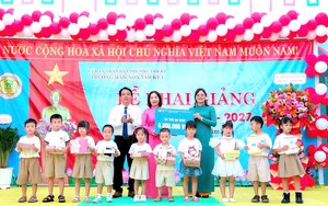 Những m&ugrave;a chờ con dưới mưa v&agrave; c&acirc;u chuyện khuyến học ở l&agrave;ng qu&ecirc; - Ảnh 5.
