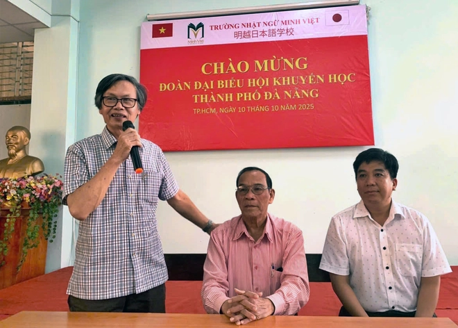 Trao kỷ niệm chương vì sự nghiệp khuyến học và hợp tác du học Nhật Bản - Ảnh 1.