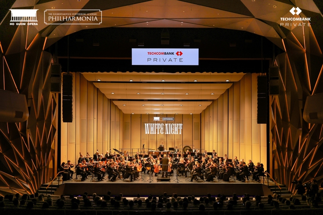 Dấu ấn "White Night" - Đêm nhạc Hoàng gia Nga dành tặng khách hàng Techcombank Private- Ảnh 3. Dấu ấn "White Night" - Đêm nhạc Hoàng gia Nga dành tặng khách hàng Techcombank Private- Ảnh 3.
