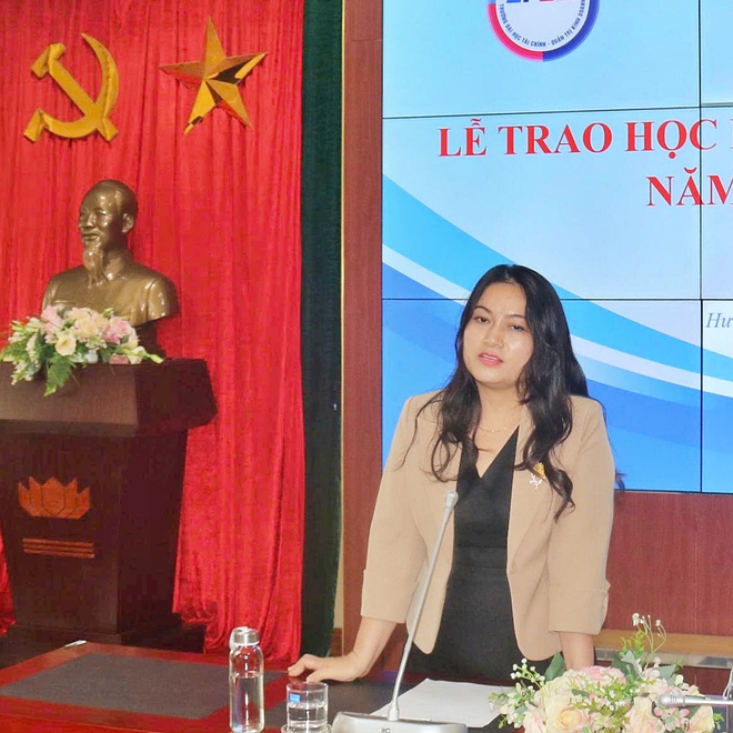 Quỹ Khuyến học Việt Nam c&ugrave;ng nh&agrave; t&agrave;i trợ trao học bổng Nguyễn Trường Tộ - Ảnh 9.