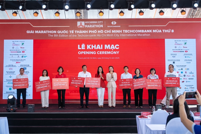 Khai mạc giải Marathon Quốc tế Thành phố Hồ Chí Minh Techcombank mùa thứ 8- Ảnh 3. Khai mạc giải Marathon Quốc tế Thành phố Hồ Chí Minh Techcombank mùa thứ 8- Ảnh 3.