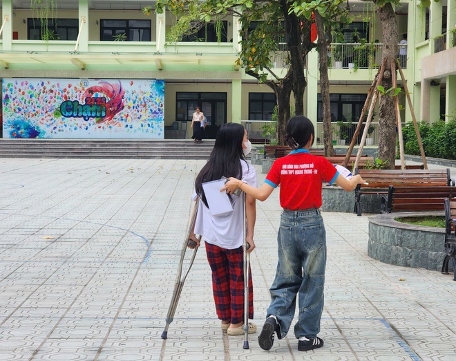 Thí sinh tự tin bước vào kỳ thi tuyển sinh lớp 10 tại Hà Nội - Ảnh 5.