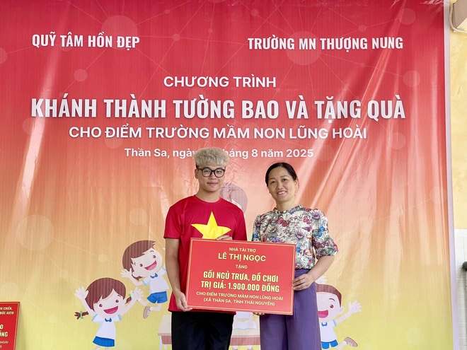 Khánh thành tường bao và tặng quà cho điểm trường mầm non vùng cao Lũng Hoài - Ảnh 6.