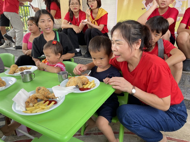 Khánh thành tường bao và tặng quà cho điểm trường mầm non vùng cao Lũng Hoài - Ảnh 15.