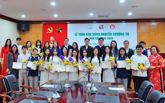 Quỹ Khuyến học Việt Nam v&agrave; Quỹ VNHELP trao học bổng Nguyễn Trường Tộ cho sinh vi&ecirc;n ti&ecirc;u biểu - Ảnh 6.