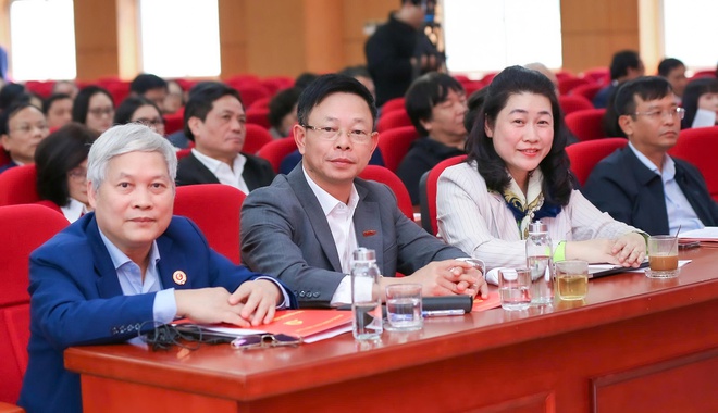 Báo chí hướng tới đổi mới tự thân, phát huy tính đặc thù thích ứng với bối cảnh mới - Ảnh 3.