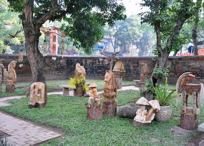 "Ngựa về phố" được trưng b&agrave;y tại Văn Miếu - Quốc Tử Gi&aacute;m - Ảnh 6.