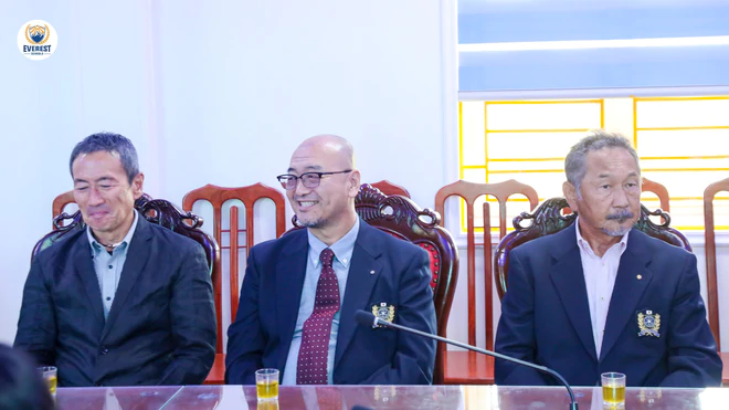 Trao học bổng Nghi&ecirc;m Vũ Đằng nối d&agrave;i truyền thống hiếu học - Ảnh 4.